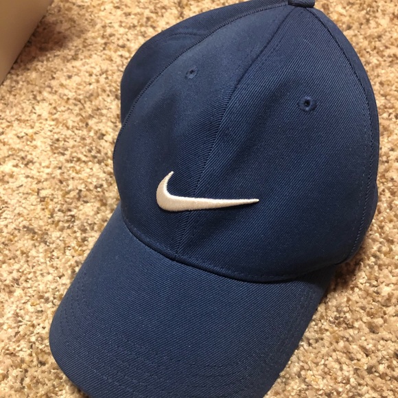 royal blue nike cap
